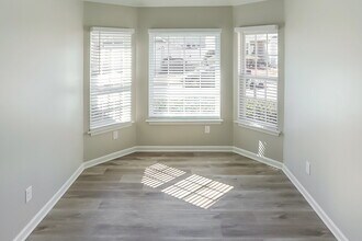 550 Hill Crest Cir in Hiram, GA - Building Photo - Building Photo