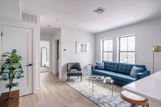 631 Saratoga St, Unit #3 in Boston, MA - Building Photo - Building Photo