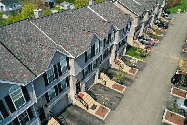 204 Katerina Dr in Monaca, PA - Building Photo - Building Photo