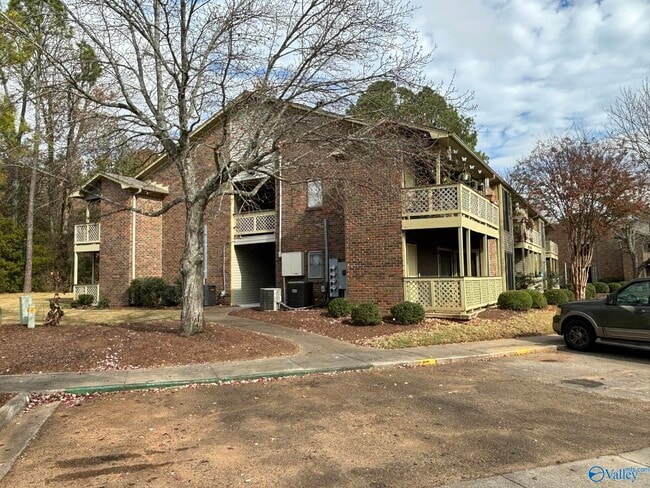 property at 4920 7 Pine Cir
