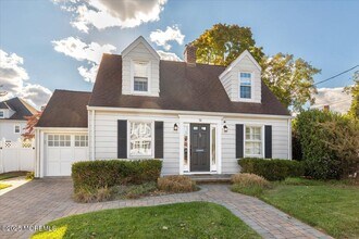 14 Prospect Ave N in Red Bank, NJ - Building Photo - Building Photo