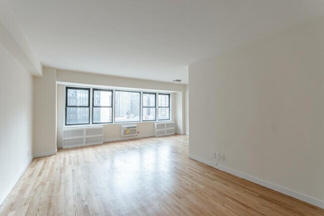 property at 236 E 36th St