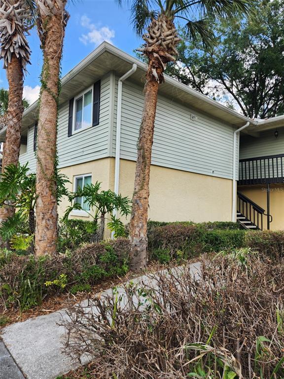 property at 211 Thorntree Pl