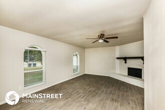 4217 Longmeadow Way in Fort Worth, TX - Building Photo - Building Photo