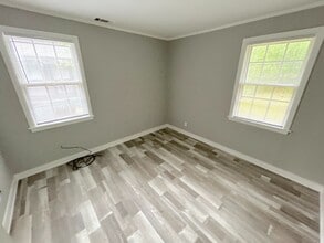 3585 Mayfair Ave in Memphis, TN - Building Photo - Building Photo
