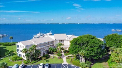 2370 NE Ocean Blvd in Stuart, FL - Building Photo - Building Photo
