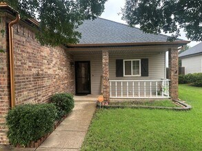 7013 Eagles Landing in Oklahoma City, OK - Building Photo - Building Photo