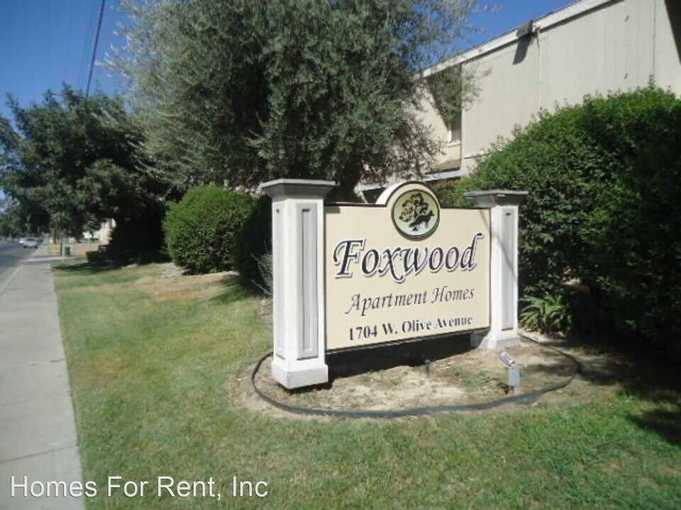 1704 W Olive Ave in Porterville, CA - Building Photo