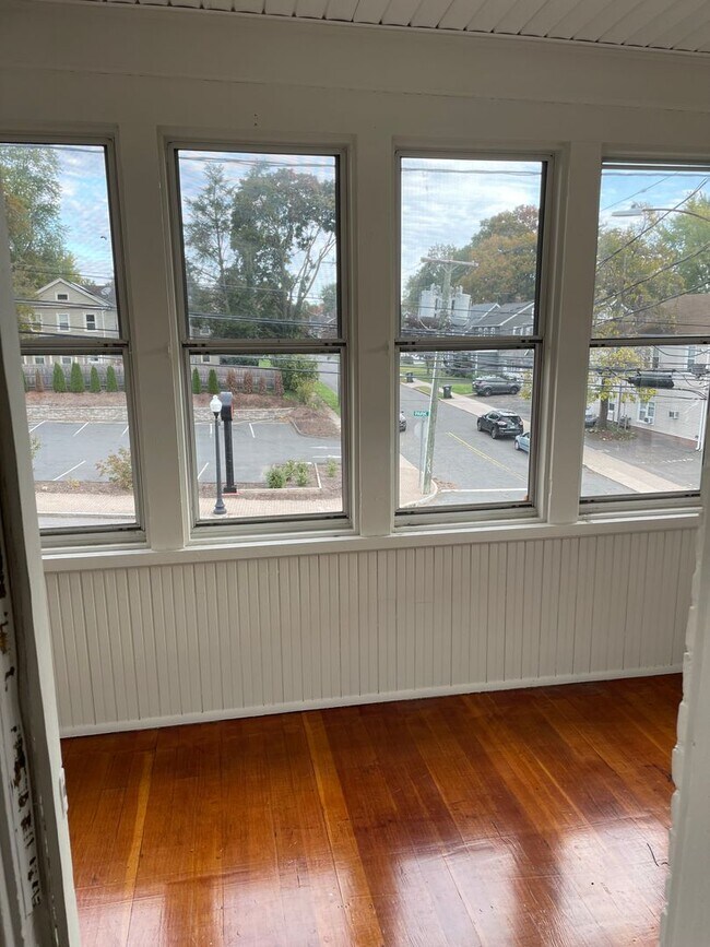 113 Park Rd-Unit -Floor #2 in West Hartford, CT - Building Photo - Building Photo