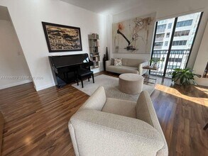 711 Biltmore Way in Coral Gables, FL - Building Photo - Building Photo