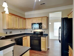 7217 Winding Cedar Trl in Harrisburg, NC - Foto de edificio - Building Photo