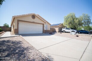 1914 S Palo Verde Dr in Apache Junction, AZ - Building Photo