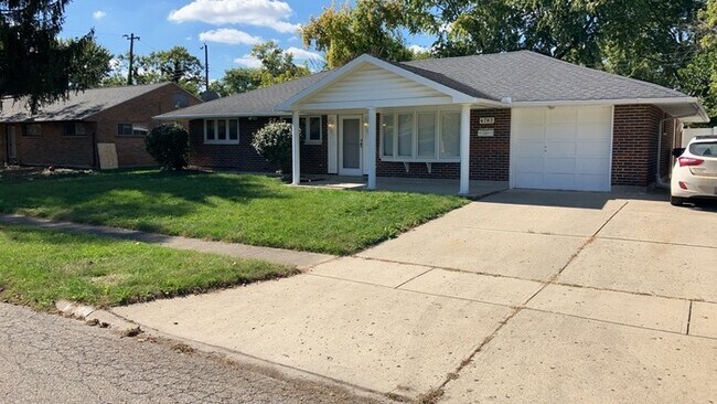 4783 Loxley Dr in Dayton, OH - Building Photo - Building Photo