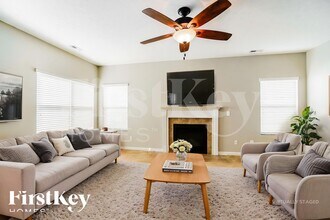 1083 Ashcraft Ave in Columbus, OH - Building Photo - Building Photo