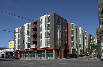 Folsom Dore Apartments in San Francisco, CA - Building Photo - Building Photo