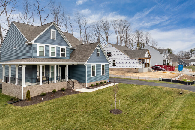 Roberts Forest at Hidden Valley in Chester, VA - Building Photo - Building Photo