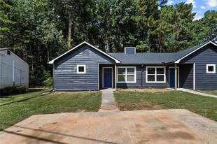 176-176 Timber Creek Ln SW in Marietta, GA - Building Photo