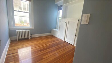 13 Newton Ave in Westerly, RI - Building Photo - Building Photo