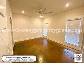 1615 Bruce St in Conway, AR - Building Photo - Building Photo