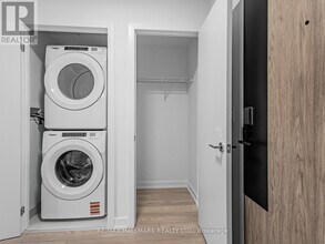 1007 The Queensway in Toronto, ON - Building Photo - Building Photo