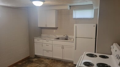 501 Elm Ave, Unit A in Norfolk, NE - Building Photo - Building Photo