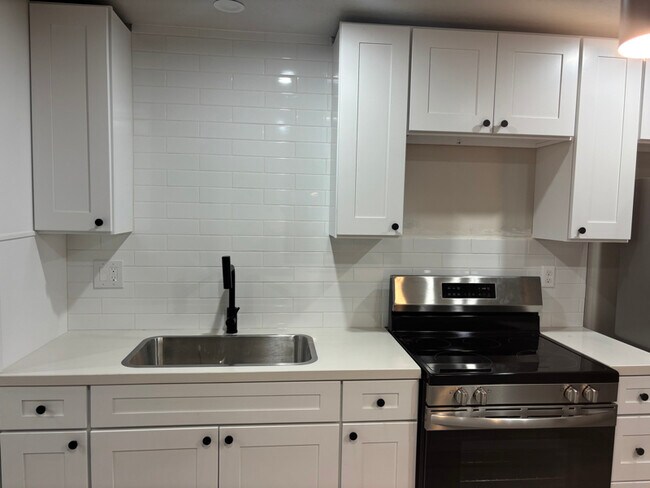 11886 Teton Pk Dr in Herriman, UT - Foto de edificio - Building Photo