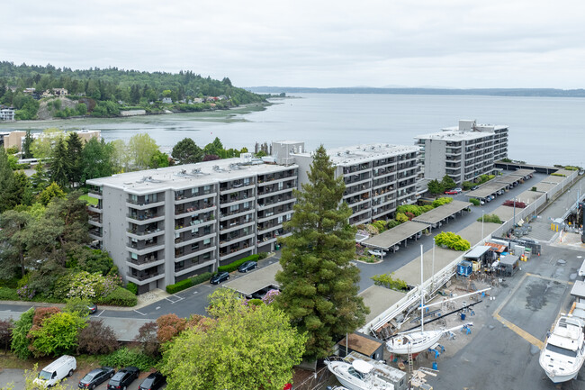 Sunset West II in Seattle, WA - Foto de edificio - Building Photo