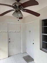 541 Blue Heron Dr in Hallandale Beach, FL - Foto de edificio - Building Photo