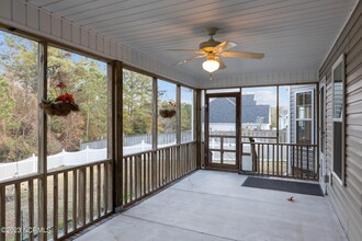 711 Shearwater Ln in Swansboro, NC - Building Photo - Building Photo