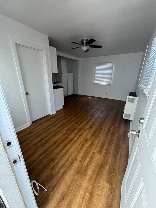 825 Obispo Ave in Long Beach, CA - Building Photo - Building Photo