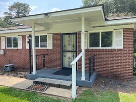 214 Moncrief St, Unit COZY in Prattville, AL - Building Photo