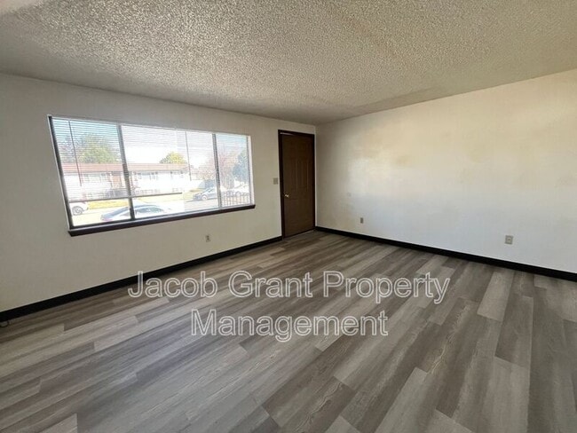 2282 Stace St in Idaho Falls, ID - Building Photo - Building Photo