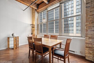 540 N Lake Shore Dr in Chicago, IL - Building Photo - Building Photo