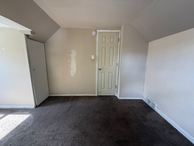 16605 Lotus Dr in Cleveland, OH - Building Photo - Building Photo
