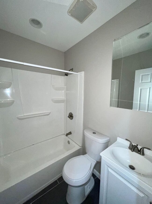 908 E Schiller St in Philadelphia, PA - Building Photo - Building Photo
