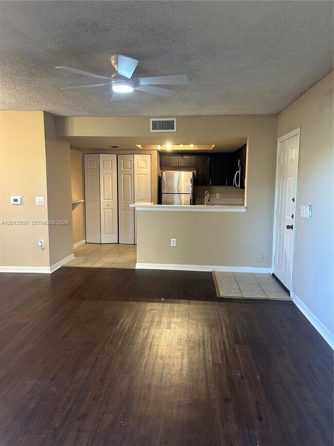 4151 N Haverhill Rd in West Palm Beach, FL - Building Photo - Building Photo