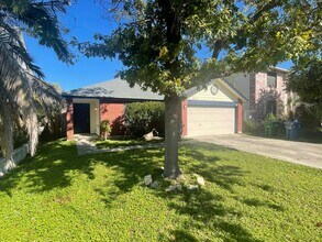 10462 Pine Glade in San Antonio, TX - Foto de edificio - Building Photo