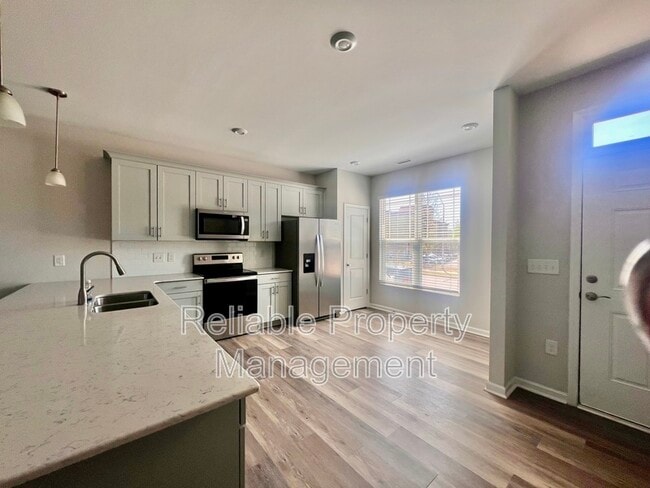 11 Blakely St in Clayton, NC - Building Photo - Building Photo