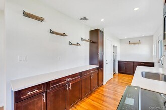 3685 Prairie Path in Bethpage, NY - Building Photo - Building Photo