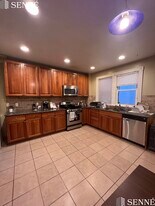 12 Homer St, Unit 3 in Brookline, MA - Building Photo