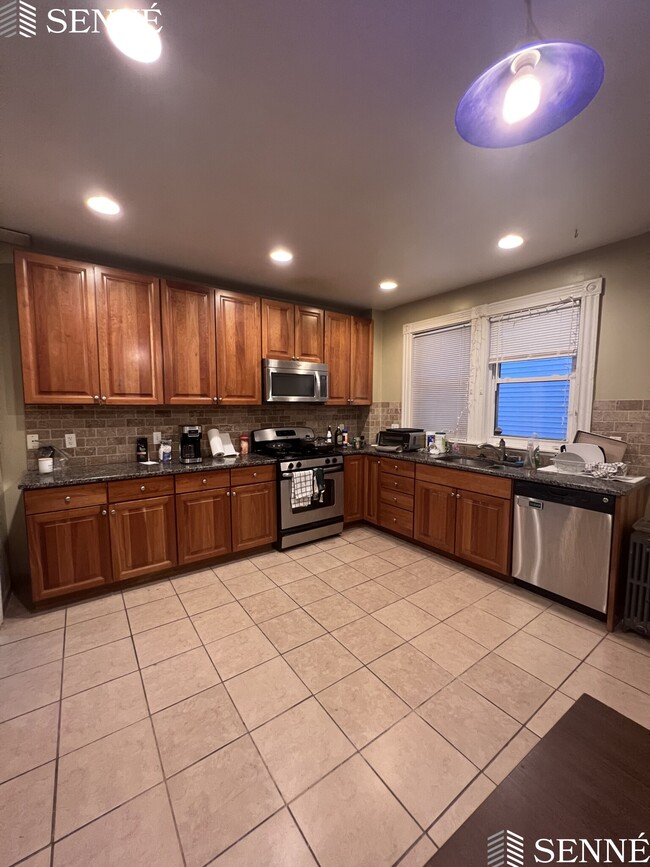 12 Homer St, Unit 3