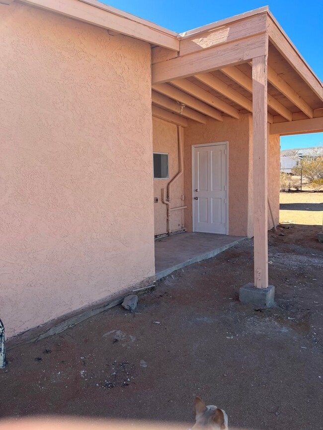 56080 Sunnyslope Dr in Landers, CA - Building Photo - Building Photo