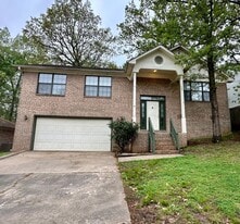 49 W 16th Pl in Russellville, AR - Building Photo