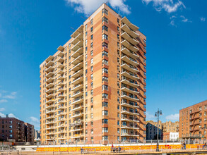 Brighton Towers A in Brooklyn, NY - Building Photo - Primary Photo