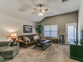 19704 Vivace Dr in Edmond, OK - Building Photo - Building Photo