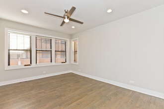 2618 N Rockwell St, Unit 2R in Chicago, IL - Building Photo - Building Photo