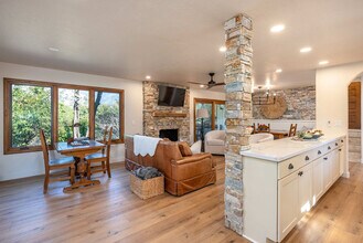 43620 Washburn Dr in Three Rivers, CA - Building Photo - Building Photo