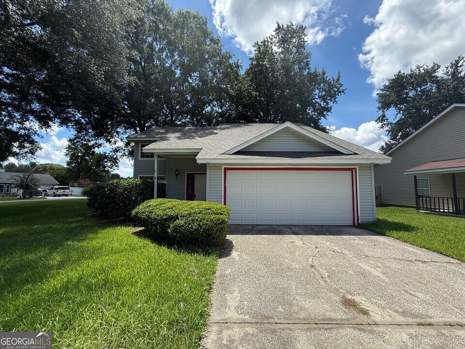 141 Lake Wellington Dr in Kingsland, GA - Building Photo