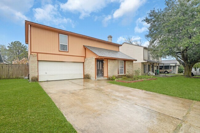 635 Walston Ln in Houston, TX - Building Photo - Building Photo