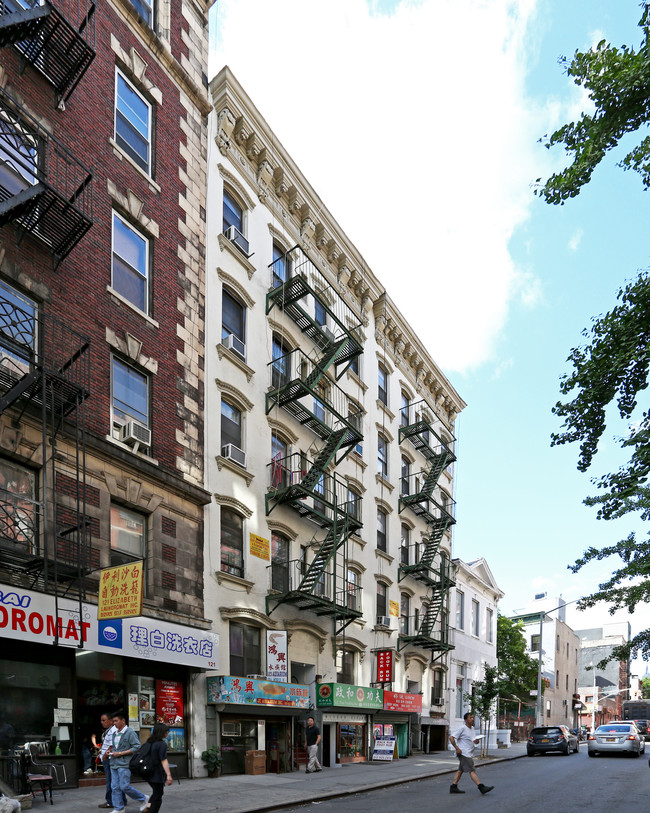 123 Elizabeth St in New York, NY - Building Photo - Building Photo